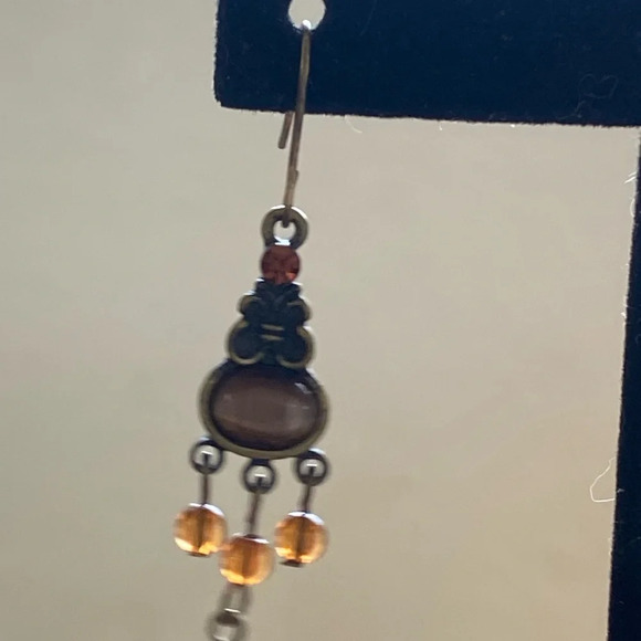 Brass and amber dangle earrings - Picture 3 of 8